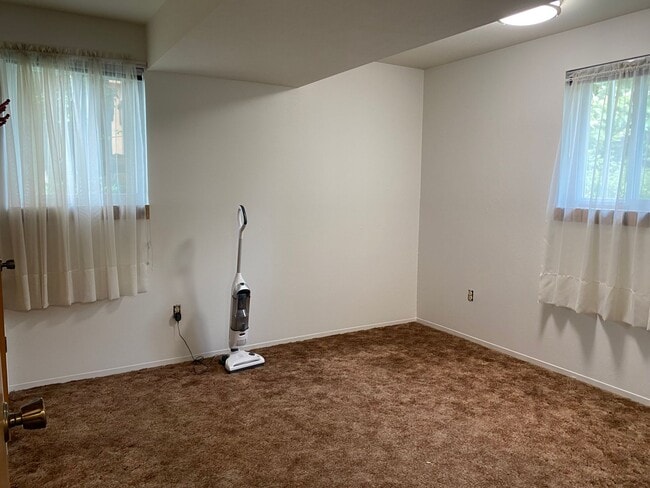 Building Photo - 4 Bed 2 Bath Home In South Boulder.  Devils Thumb Neighborhood!