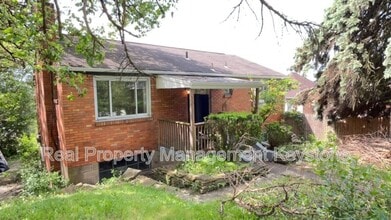 Building Photo - 2509 Farkas Pl