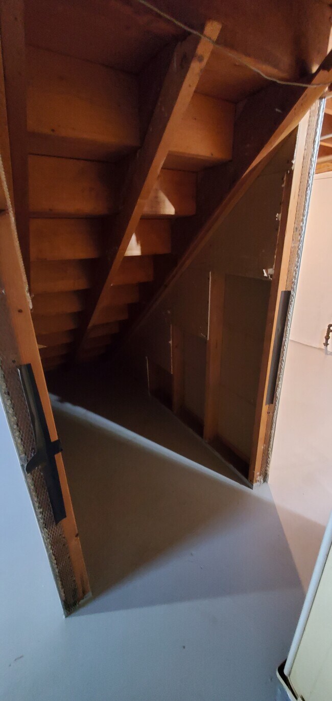 Building Photo - 1163 Higgins Ave