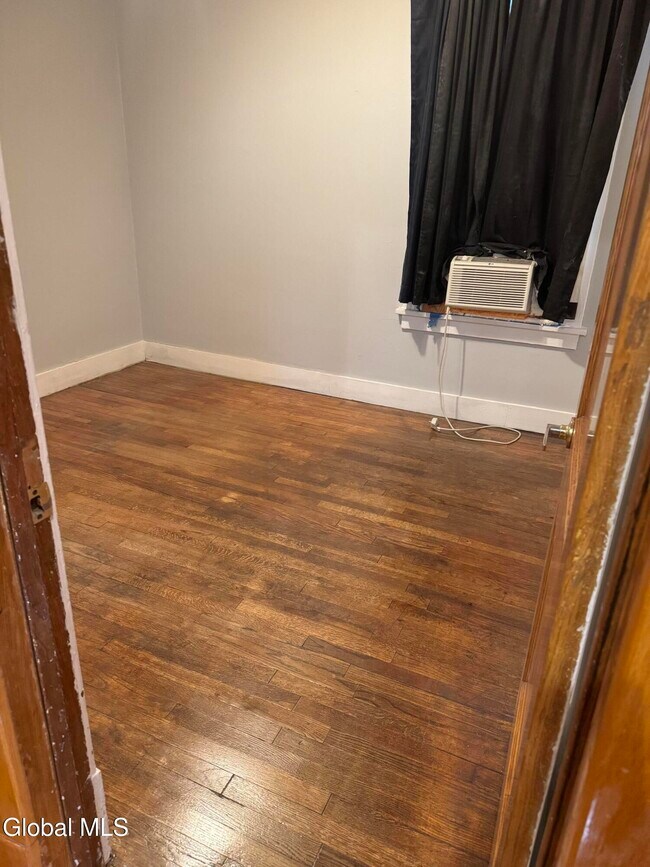 Building Photo - 147 Homestead Ave