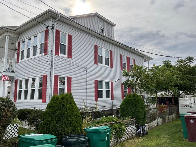 Building Photo - 41 Warwick St