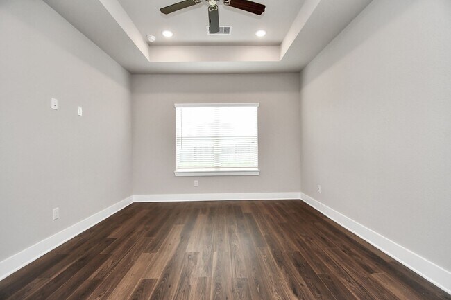 Building Photo - The Willow – Elevated Living with Space, S...