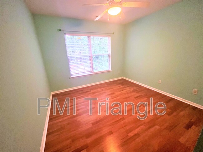 Building Photo - 2429 Valley Haven Dr