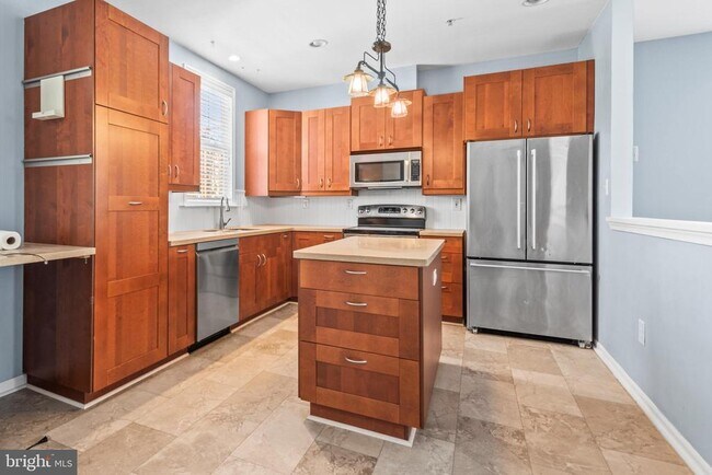 Building Photo - 1538 Long Dr Ct