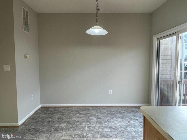 Building Photo - 27 Townes Pl