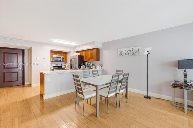 Building Photo - 9499 Collins Ave