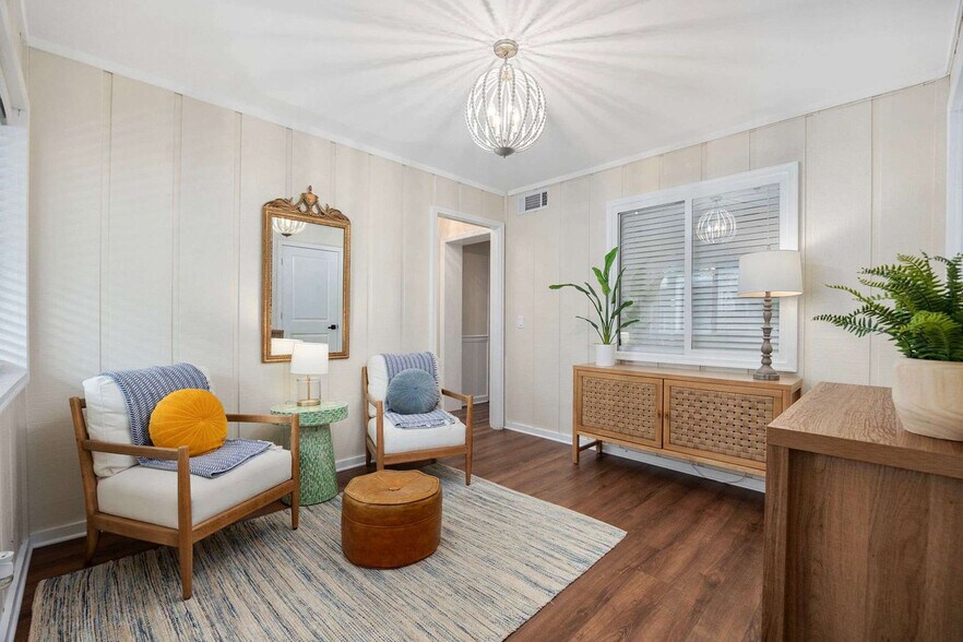 Building Photo - 824 N Waccamaw Dr