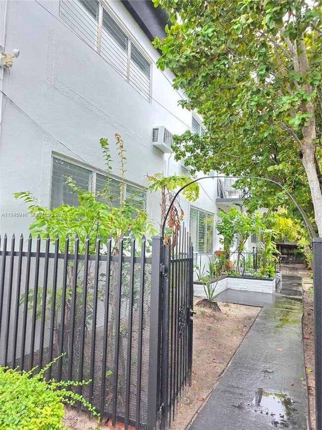 Building Photo - 824 82nd St