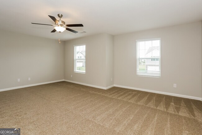 Building Photo - 518 Firethorn Ct