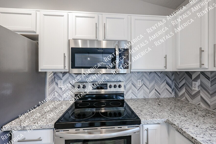 Building Photo - 45511 W Dirk St