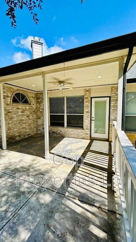 Building Photo - 6362 Parkland Oaks Dr