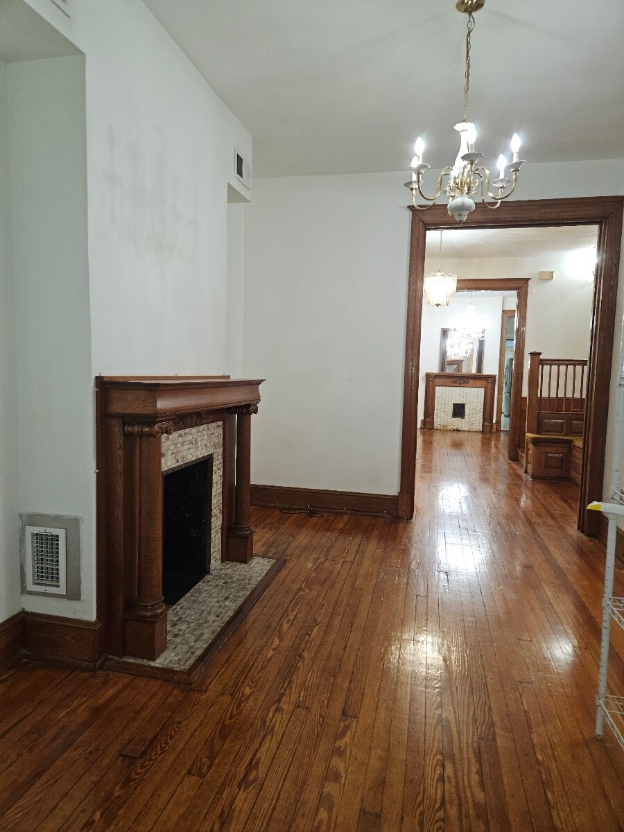 Building Photo - 117 V St NW