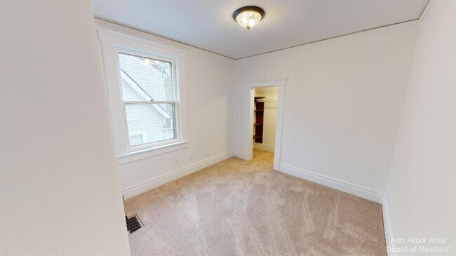 Building Photo - 1705 Jackson Ave