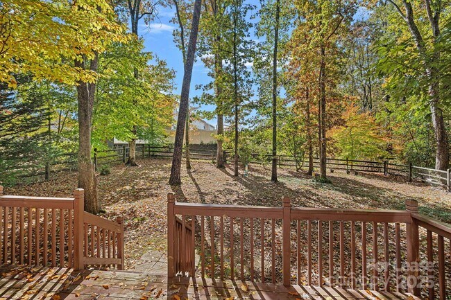 Building Photo - 7117 Kinsmore Ln