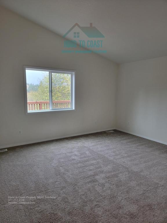 Building Photo - 830 Howard Dr