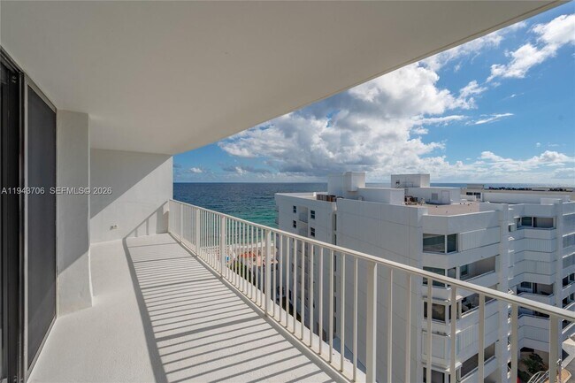 Building Photo - 3590 S Ocean Blvd