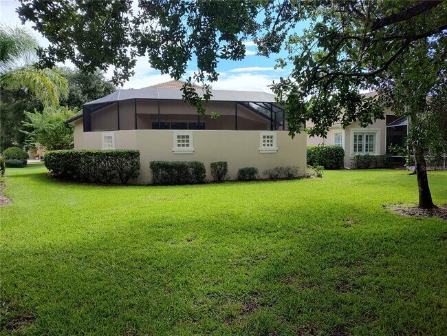 Building Photo - 13 Village View Dr