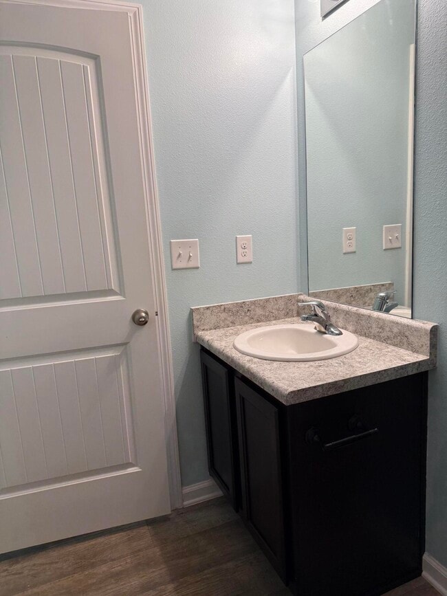 Building Photo - 905 Merganser Way
