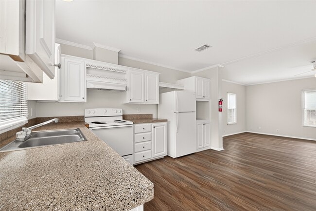 Building Photo - 11918 Greensbrook Forest Dr