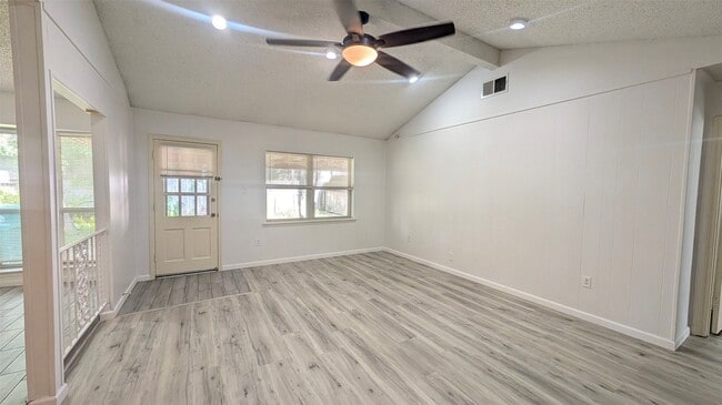 Building Photo - 10523 Huff Dr
