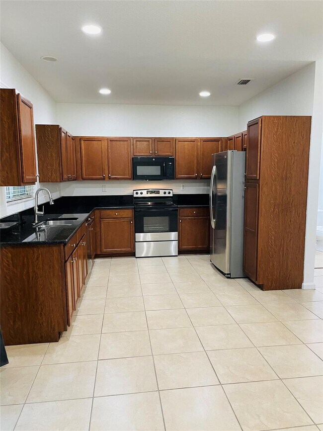 Building Photo - 3202 Ter