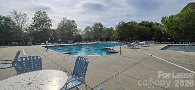 Building Photo - 12051 Dunipace Ct