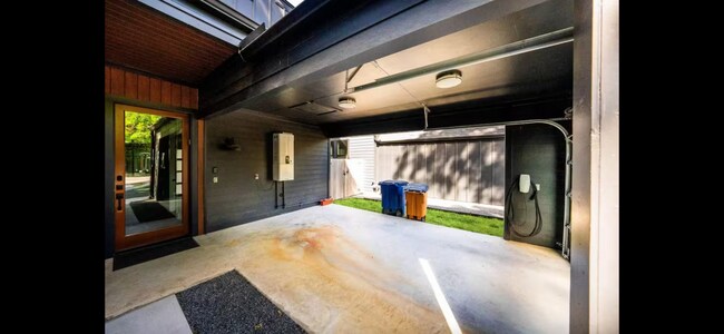 Building Photo - 4811 Alf Ave