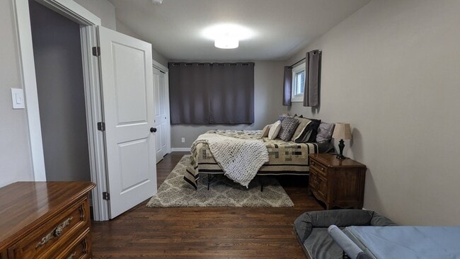Building Photo - BEAUTIFUL MODERN 3 BED/2 BATH RANCHER IN E...