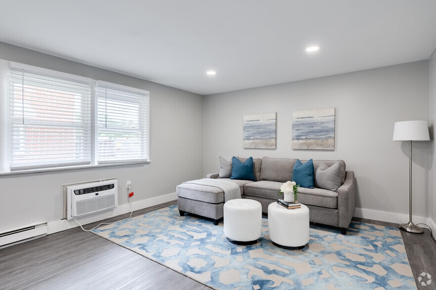 Hilltop Court Apartments 1302 N Black Horse Pike Blackwood NJ 08012