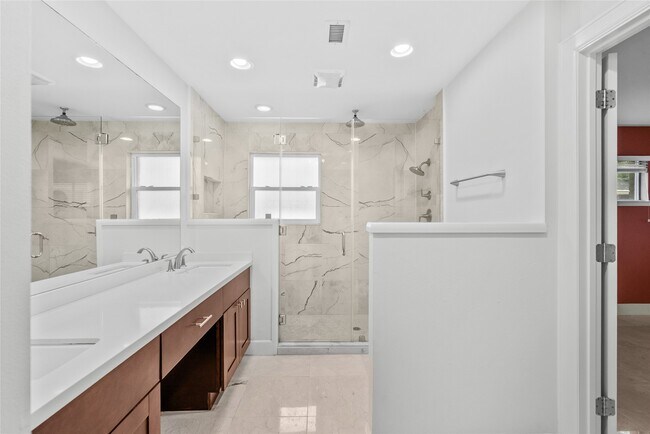 Building Photo - 5322 Rutherglenn Dr