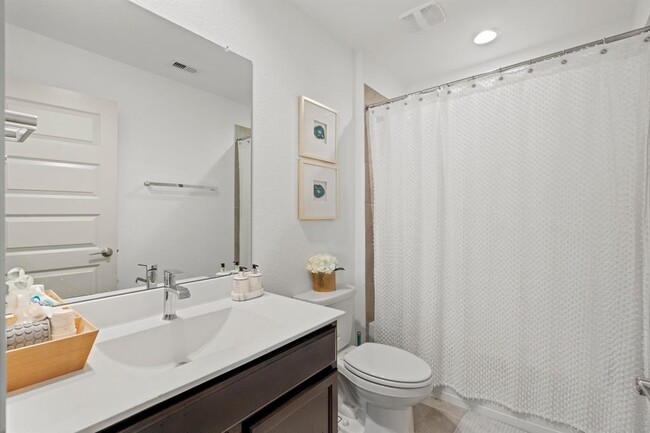 Building Photo - 29407 Ella Larchmont Ct