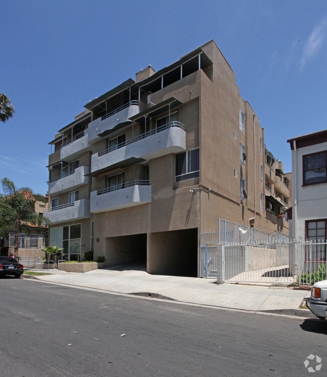 Building Photo - 1616 N. Serrano Ave