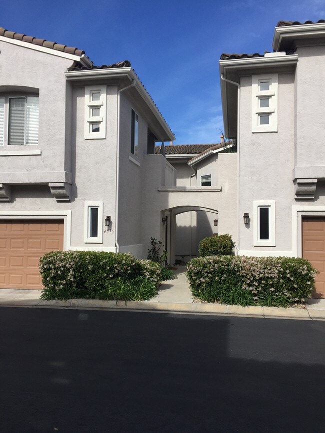 Courtyard entry - 10970 Ivy Hill Dr