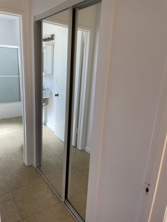 Full closet - 933 6th St
