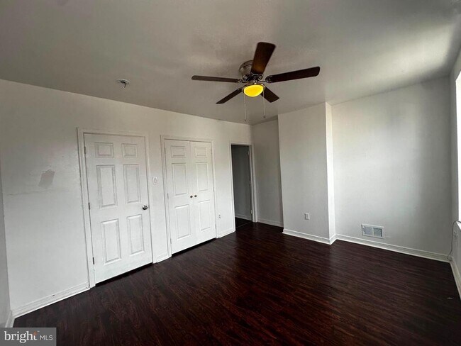 Building Photo - 1813 N Gratz St