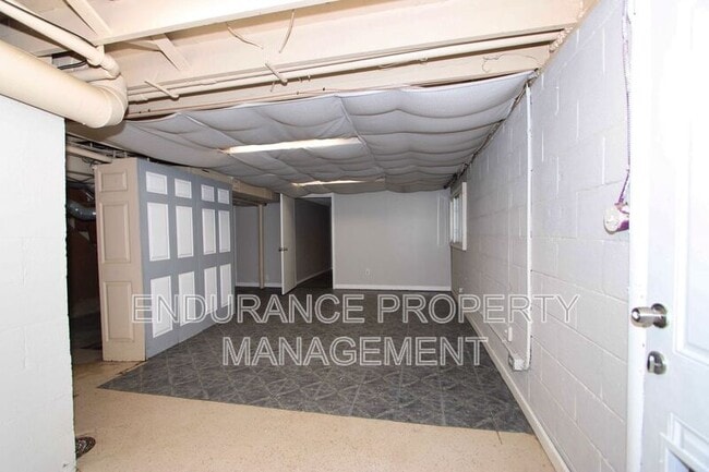 Building Photo - 3448 Ringwood St