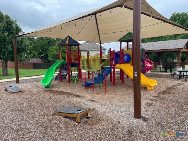 Building Photo - 421 Big Timber Dr