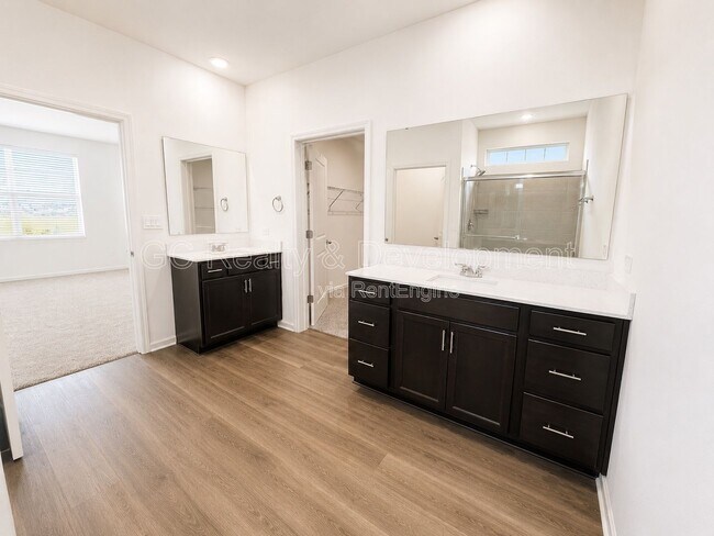 Building Photo - 14729 Greenbriar Dr
