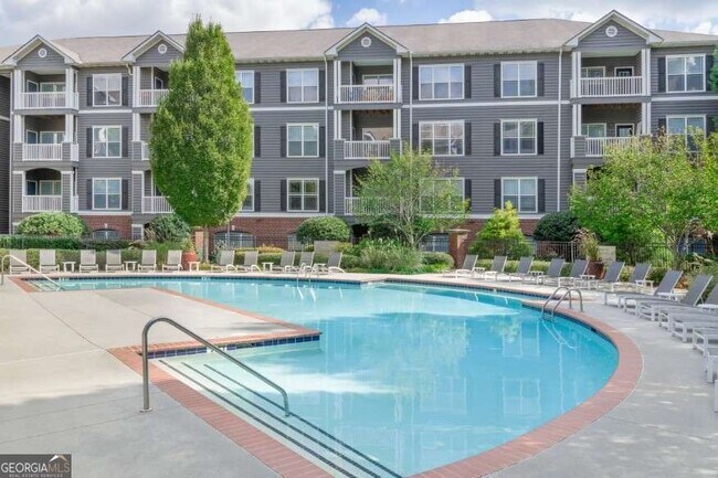 Building Photo - 2500 Shallowford Rd
