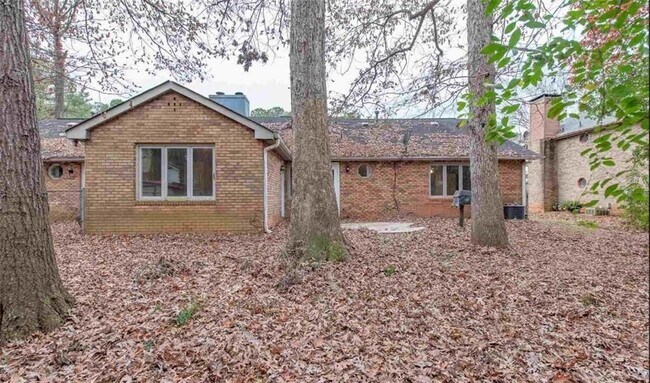 Building Photo - 2599 Fieldstone View Ln SE
