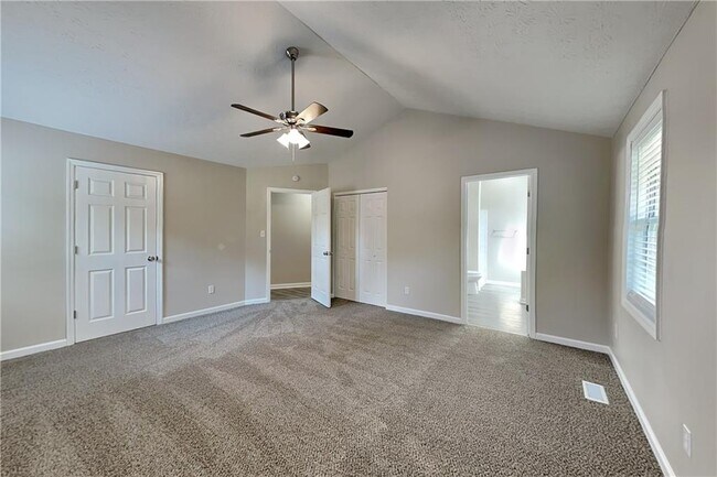 Building Photo - 2567 Country Farm Trce