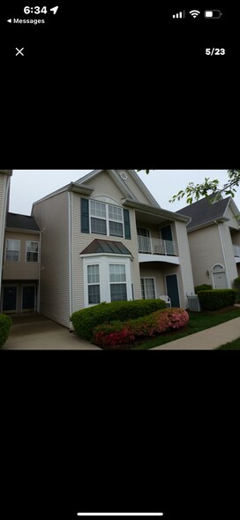 Building Photo - 390 Cambridge Dr