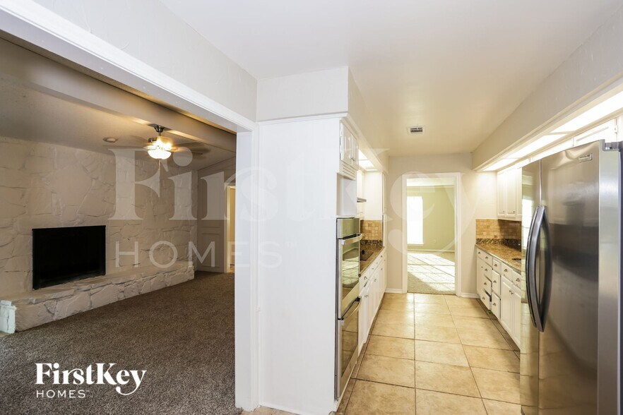 Building Photo - 4026 Cedar Creek Dr