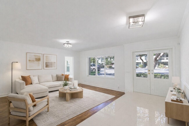 Building Photo - 2810 NE 60th St