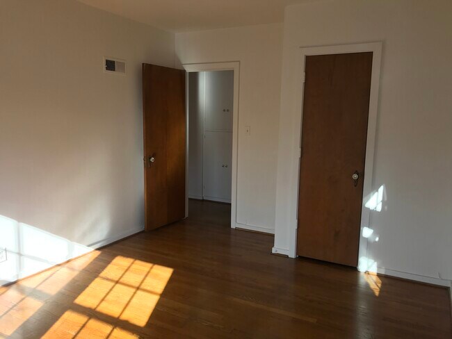 Building Photo - 6511 7th Ave
