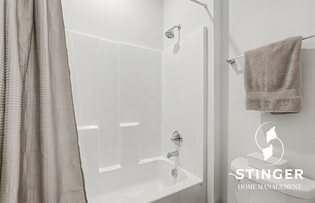 Building Photo - 198 Great Bend Dr