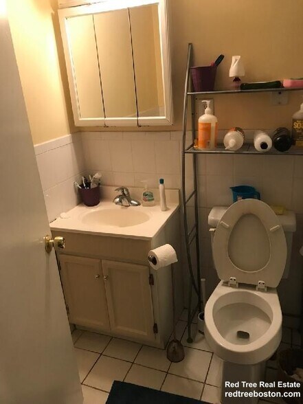 Building Photo - 12 Dean Rd