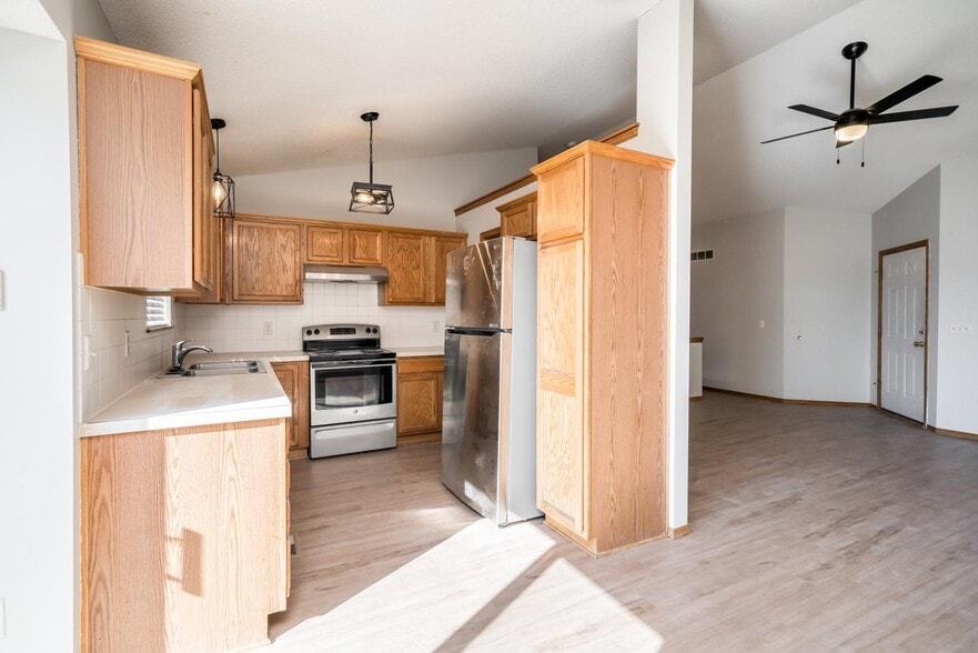 Kitchen to Living Room - 6317 Quail Ridge St