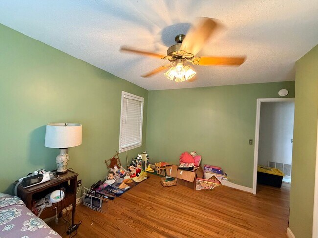 Building Photo - 839 Malibu Dr