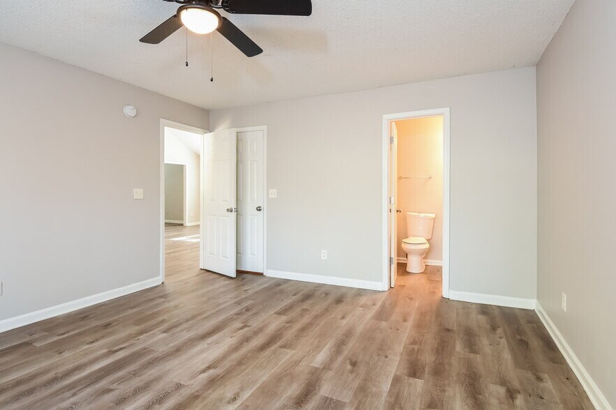 Building Photo - 6953 Cave Springs Rd